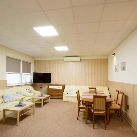 Adriana Guest house Patince